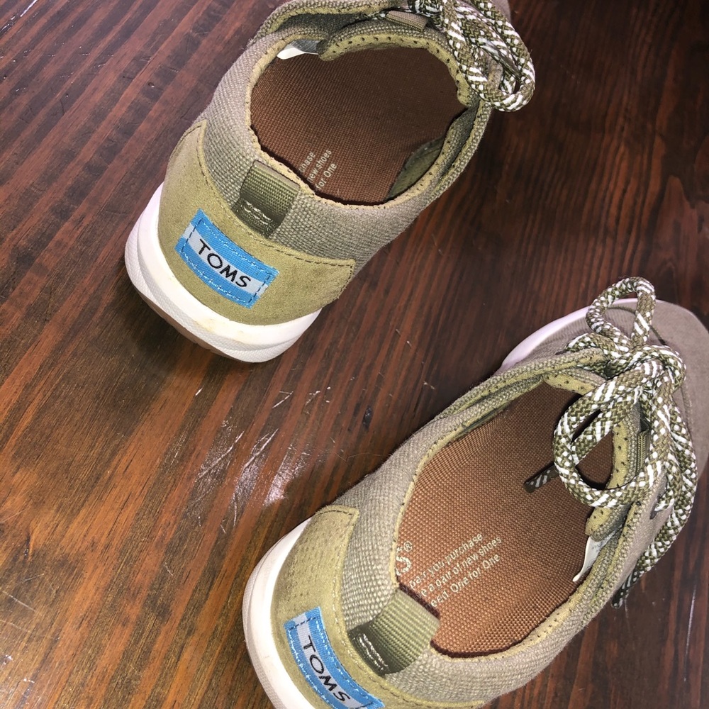 Green Toms Sneakers
